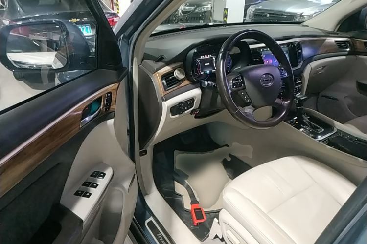 Used GAC Trumpchi GS8 2017 320T Two-Wheel Drive Luxury Smart Connectivity Version (7 Seats) Driver Seat