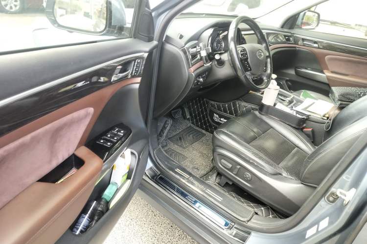 Used GAC Trumpchi GS8 2017 320T Two-Wheel Drive Luxury Smart Connectivity Version (7 Seats) Driver Seat