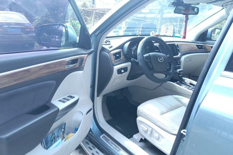 Used GAC Trumpchi GS8 2017 320T Two-Wheel Drive Luxury Smart Connectivity Version (7 Seats) Driver Seat