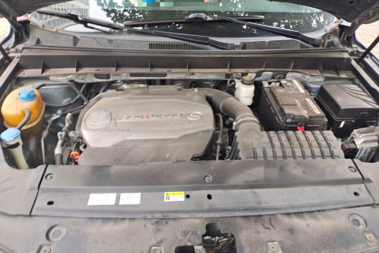 Used GAC Trumpchi GS8 2017 320T Two-Wheel Drive Luxury Smart Connectivity Version (7 Seats) Engine Bay