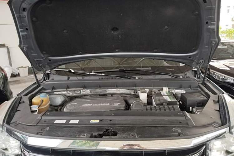 Used GAC Trumpchi GS8 2017 320T Two-Wheel Drive Luxury Smart Connectivity Version (7 Seats) Engine Bay