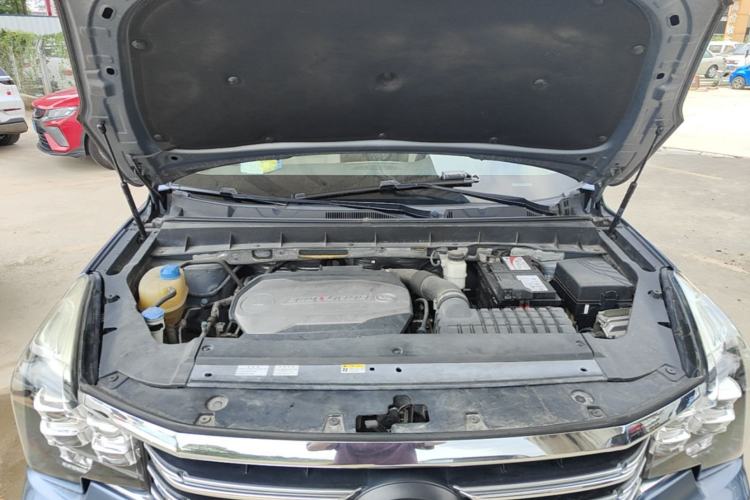 Used GAC Trumpchi GS8 2017 320T Two-Wheel Drive Luxury Smart Connectivity Version (7 Seats) Engine Bay