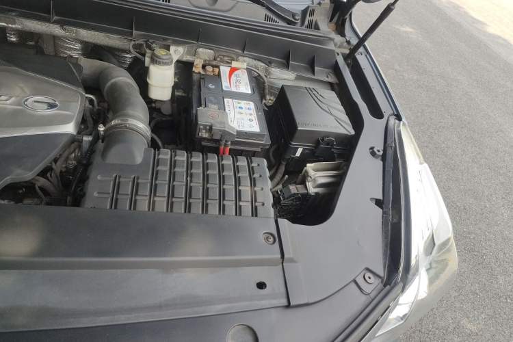 Used GAC Trumpchi GS8 2017 320T Two-Wheel Drive Luxury Smart Connectivity Version (7 Seats) Engine Bay Left