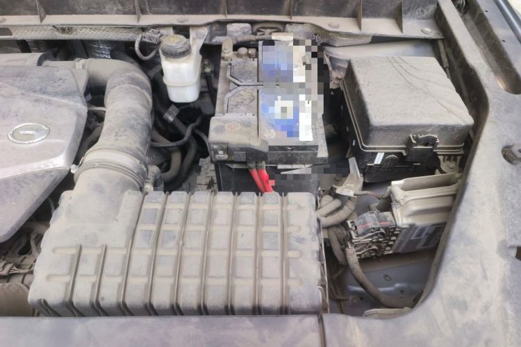 Used GAC Trumpchi GS8 2017 320T Two-Wheel Drive Luxury Smart Connectivity Version (7 Seats) Engine Bay Left