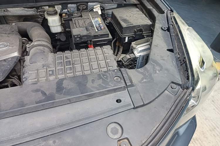 Used GAC Trumpchi GS8 2017 320T Two-Wheel Drive Luxury Smart Connectivity Version (7 Seats) Engine Bay Left