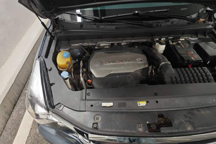 Used GAC Trumpchi GS8 2017 320T Two-Wheel Drive Luxury Smart Connectivity Version (7 Seats) Engine Bay Right