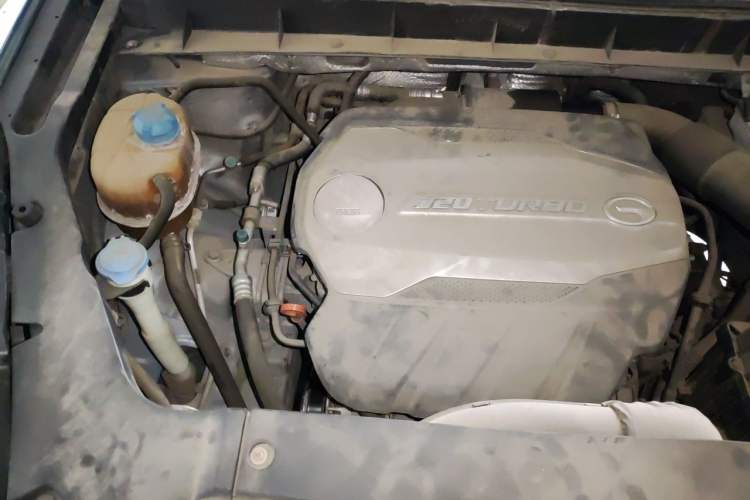 Used GAC Trumpchi GS8 2017 320T Two-Wheel Drive Prestige Version (7 Seats) Engine Bay Right