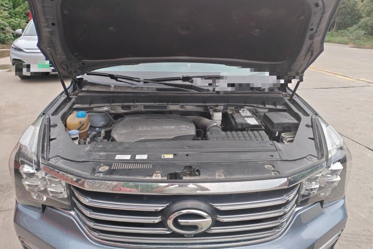 Used GAC Trumpchi GS8 2017 320T Two-Wheel Drive Luxury Smart Connectivity Version (7 Seats) Engine Bay