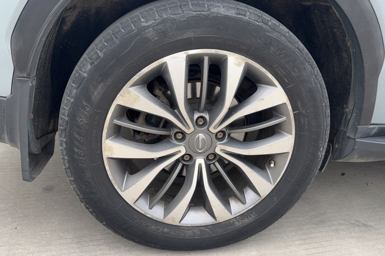 Used GAC Trumpchi GS8 2017 320T Two-Wheel Drive Luxury Smart Connectivity Version (7 Seats) Exterior 1