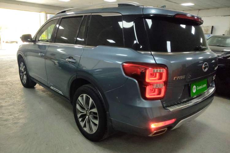 Used GAC Trumpchi GS8 2017 320T Two-Wheel Drive Luxury Smart Connectivity Version (7 Seats) Exterior 2