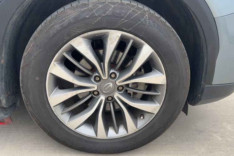 Used GAC Trumpchi GS8 2017 320T Two-Wheel Drive Luxury Smart Connectivity Version (7 Seats) Exterior 2