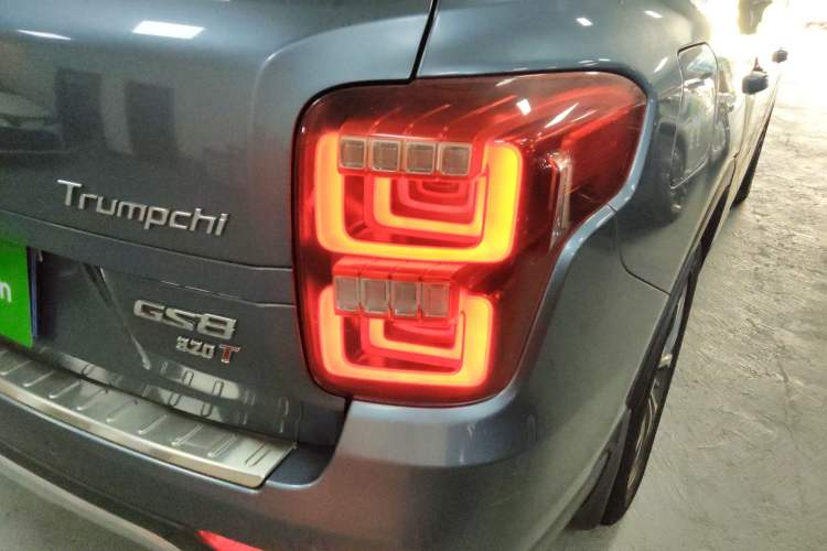 Used GAC Trumpchi GS8 2017 320T Two-Wheel Drive Luxury Smart Connectivity Version (7 Seats) Exterior 3