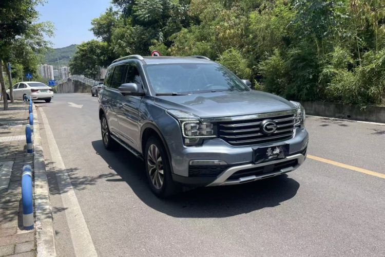Used GAC Trumpchi GS8 2017 320T Two-Wheel Drive Luxury Smart Connectivity Version (7 Seats) Exterior 4