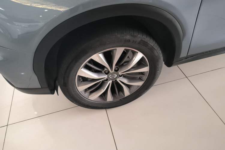 Used GAC Trumpchi GS8 2017 320T Two-Wheel Drive Luxury Smart Connectivity Version (7 Seats) Exterior 4
