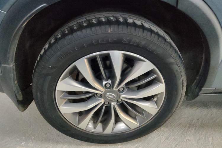 Used GAC Trumpchi GS8 2017 320T Two-Wheel Drive Luxury Smart Connectivity Version (7 Seats) Exterior 5