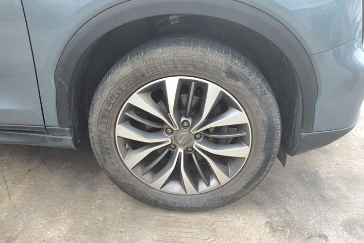 Used GAC Trumpchi GS8 2017 320T Two-Wheel Drive Luxury Smart Connectivity Version (7 Seats) Exterior 7