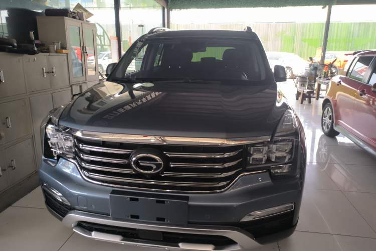 Used GAC Trumpchi GS8 2017 320T Two-Wheel Drive Luxury Smart Connectivity Version (7 Seats) Front