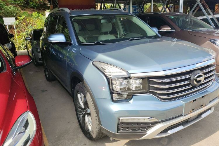 Used GAC Trumpchi GS8 2017 320T Two-Wheel Drive Luxury Smart Connectivity Version (7 Seats) Front Right 45 Deg