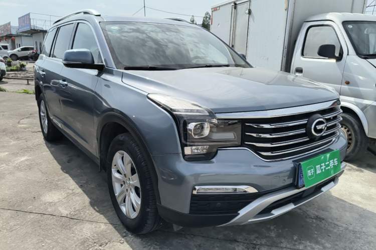 Used GAC Trumpchi GS8 2017 320T Two-Wheel Drive Luxury Edition (7 Seats) Front Right 45 Deg