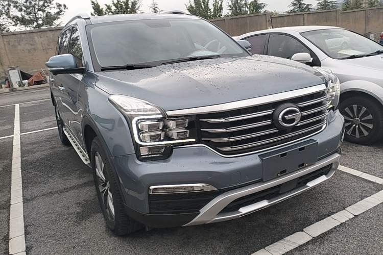 Used GAC Trumpchi GS8 2017 320T Four-Wheel Drive Luxury Smart Connectivity Version (7 Seats) Front Right 45 Deg