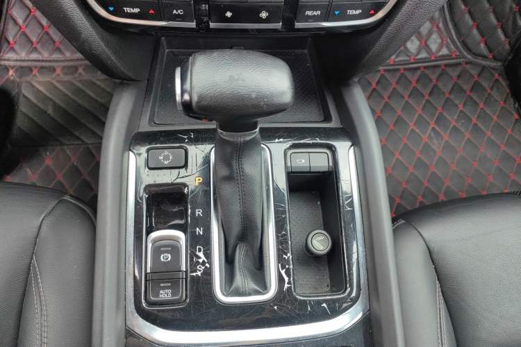 Used GAC Trumpchi GS8 2017 320T Four-Wheel Drive Luxury Smart Connectivity Version (7 Seats) Gear Lever