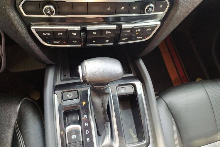 Used GAC Trumpchi GS8 2017 320T Four-Wheel Drive Luxury Smart Connectivity Version (7 Seats) Gear Lever