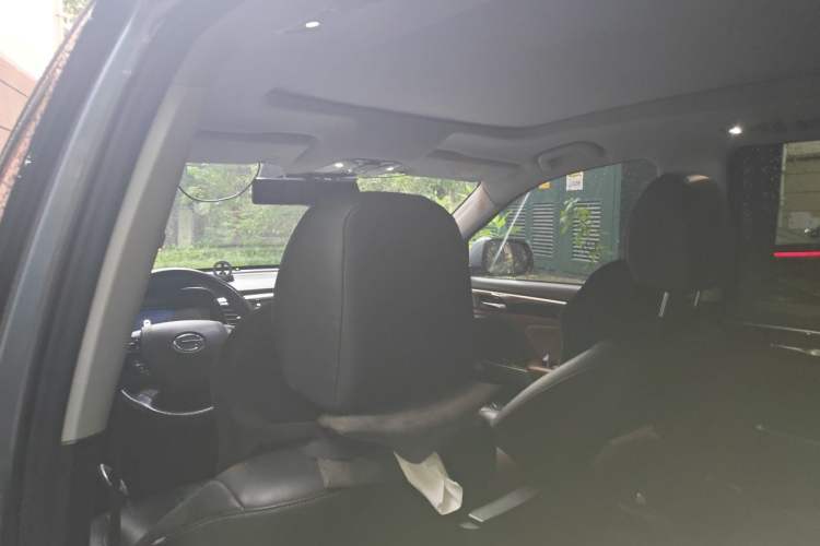 Used GAC Trumpchi GS8 2017 320T Two-Wheel Drive Luxury Smart Connectivity Version (7 Seats) Headliner