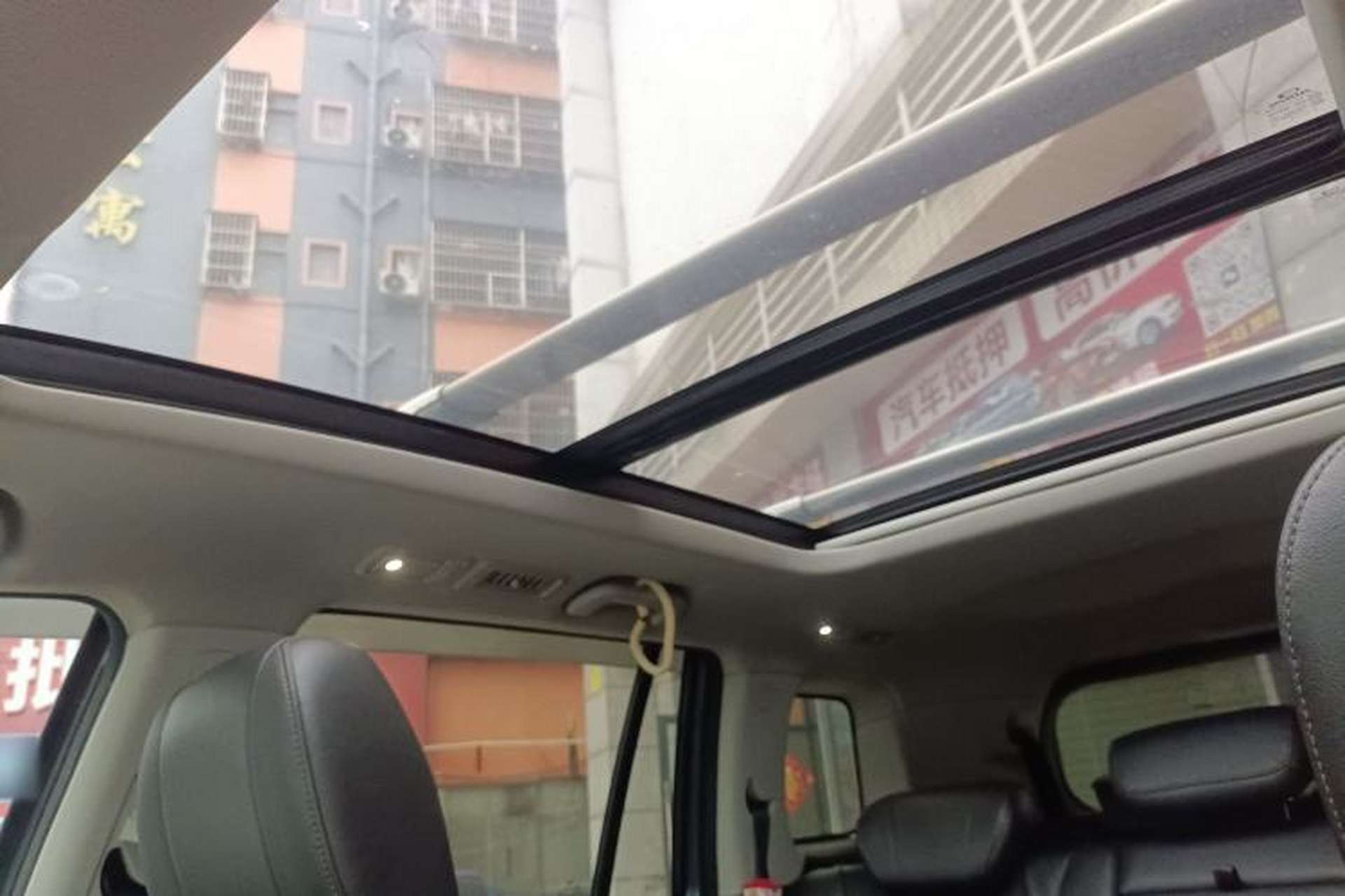 Used GAC Trumpchi GS8 2017 320T Two-Wheel Drive Luxury Smart Connectivity Version (7 Seats) Headliner