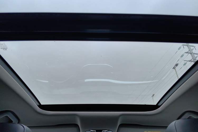 Used GAC Trumpchi GS8 2017 320T Two-Wheel Drive Luxury Smart Connectivity Version (7 Seats) Headliner