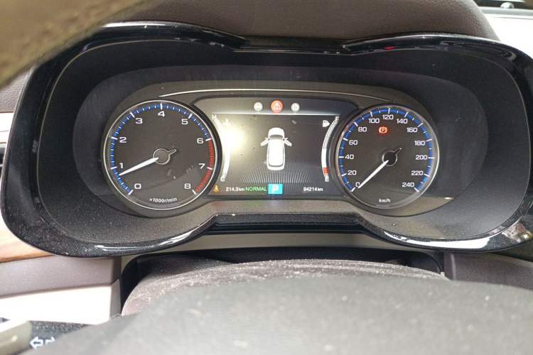 Used GAC Trumpchi GS8 2017 320T Two-Wheel Drive Luxury Smart Connectivity Version (7 Seats) Instrument Cluster