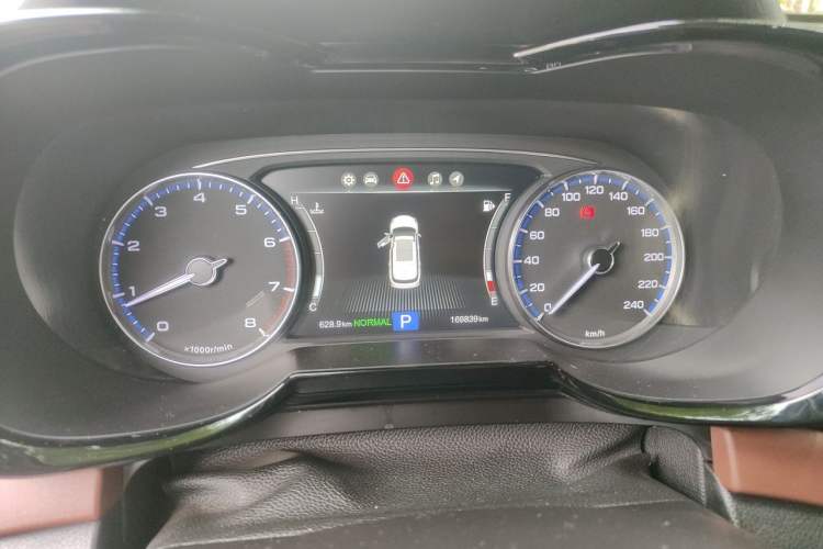 Used GAC Trumpchi GS8 2017 320T Two-Wheel Drive Luxury Smart Connectivity Version (7 Seats) Instrument Cluster