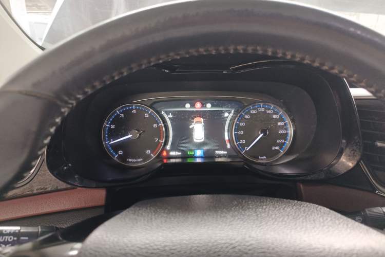 Used GAC Trumpchi GS8 2017 320T Two-Wheel Drive Luxury Edition (7 Seats) Instrument Cluster