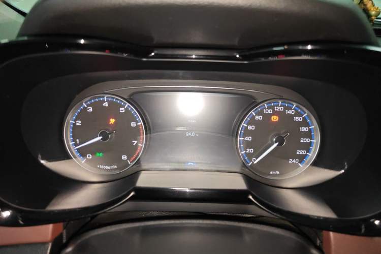 Used GAC Trumpchi GS8 2017 320T Two-Wheel Drive Luxury Smart Connectivity Version (7 Seats) Instrument Cluster