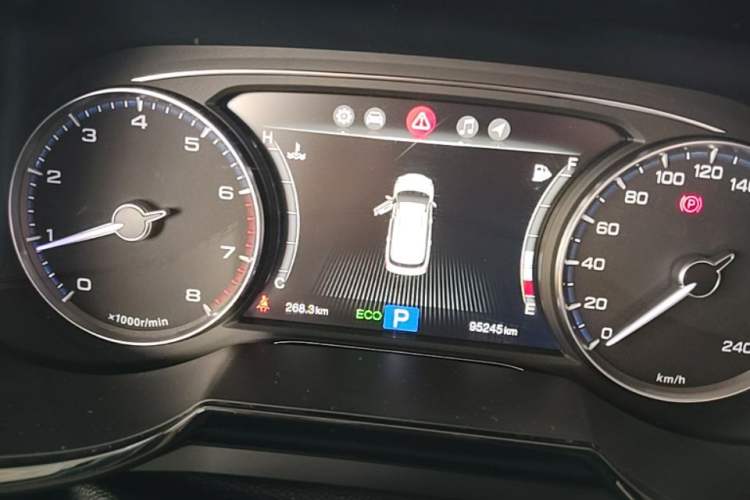 Used GAC Trumpchi GS8 2017 320T Two-Wheel Drive Luxury Smart Connectivity Version (7 Seats) Instrument Cluster