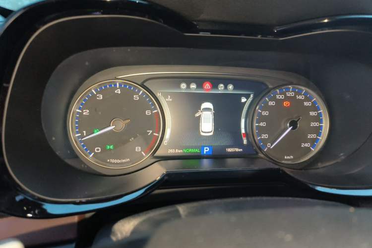 Used GAC Trumpchi GS8 2017 320T Two-Wheel Drive Luxury Smart Connectivity Version (7 Seats) Instrument Cluster