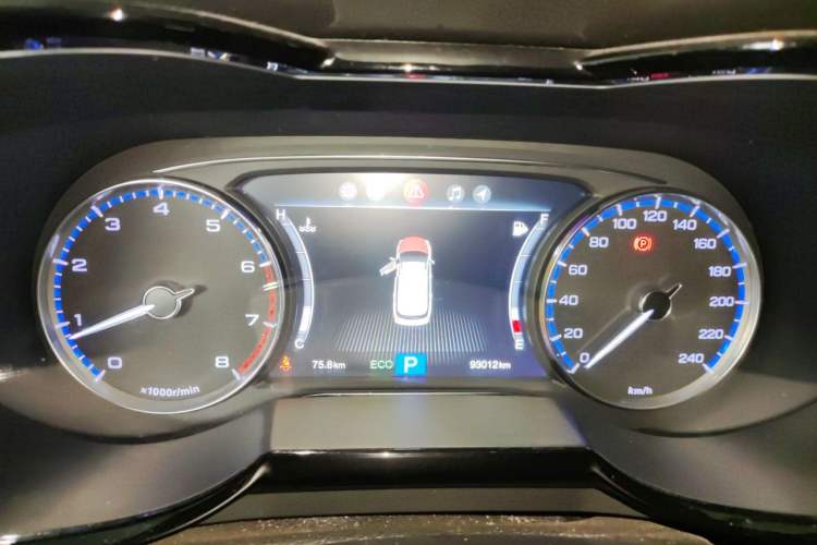 Used GAC Trumpchi GS8 2017 320T Two-Wheel Drive Prestige Version (7 Seats) Instrument Cluster