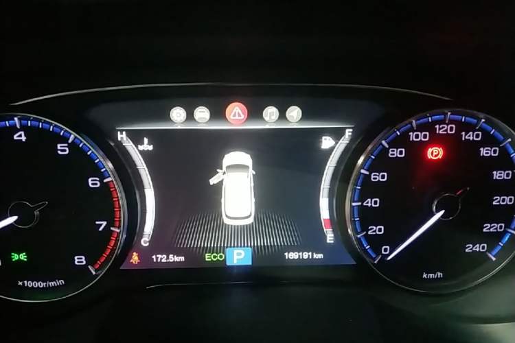 Used GAC Trumpchi GS8 2017 320T Two-Wheel Drive Luxury Smart Connectivity Version (7 Seats) Instrument Cluster