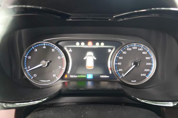 Used GAC Trumpchi GS8 2017 320T Two-Wheel Drive Luxury Smart Connectivity Version (7 Seats) Instrument Cluster