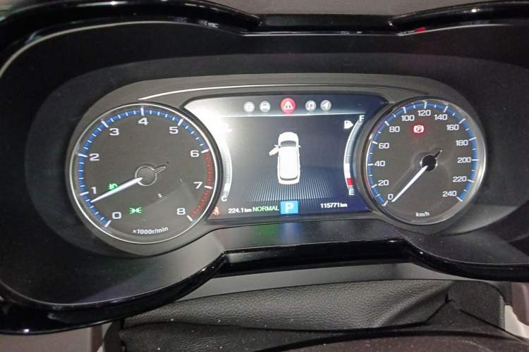 Used GAC Trumpchi GS8 2017 320T Two-Wheel Drive Luxury Smart Connectivity Version (7 Seats) Instrument Cluster