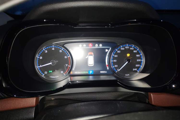 Used GAC Trumpchi GS8 2017 320T Two-Wheel Drive Luxury Smart Connectivity Version (7 Seats) Instrument Cluster
