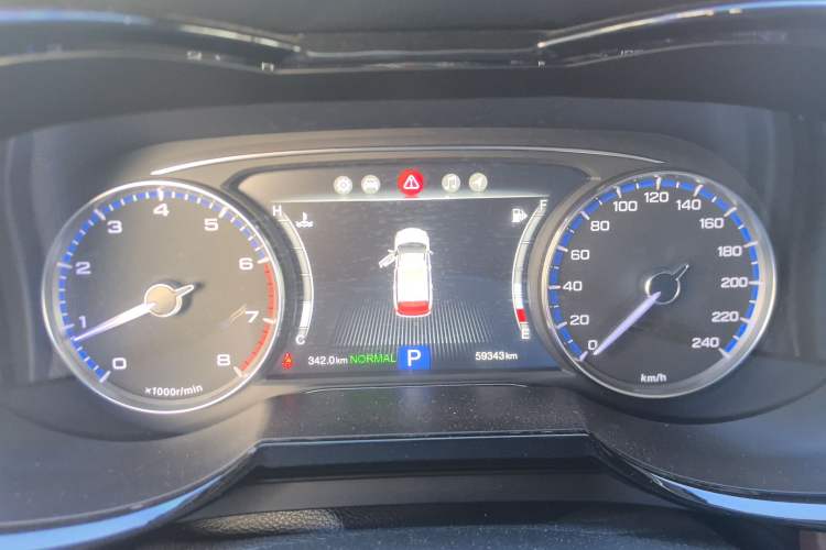 Used GAC Trumpchi GS8 2017 320T Two-Wheel Drive Luxury Smart Connectivity Version (7 Seats) Instrument Cluster