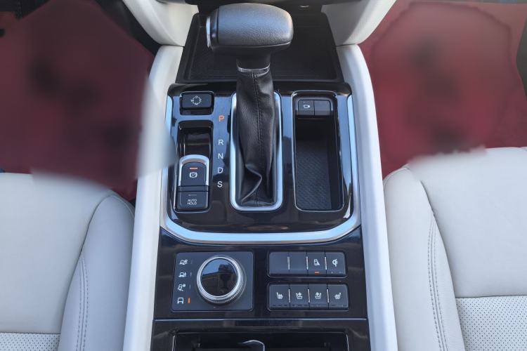 Used GAC Trumpchi GS8 2017 320T Four-Wheel Drive Luxury Smart Connectivity Version (7 Seats) Interior 4