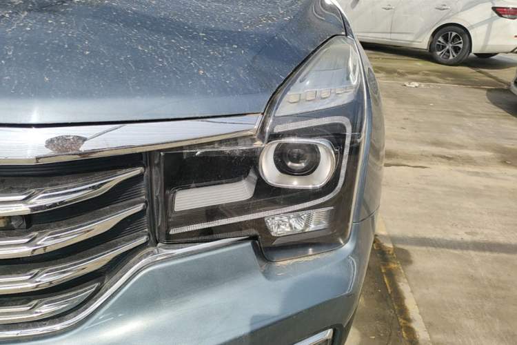 Used GAC Trumpchi GS8 2017 320T Two-Wheel Drive Luxury Edition (7 Seats) Left Front Headlight