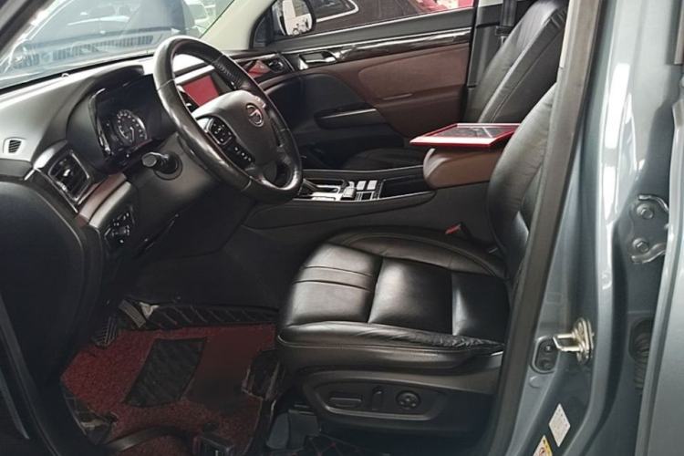 Used GAC Trumpchi GS8 2017 320T Two-Wheel Drive Luxury Smart Connectivity Version (7 Seats) Left Front Seat