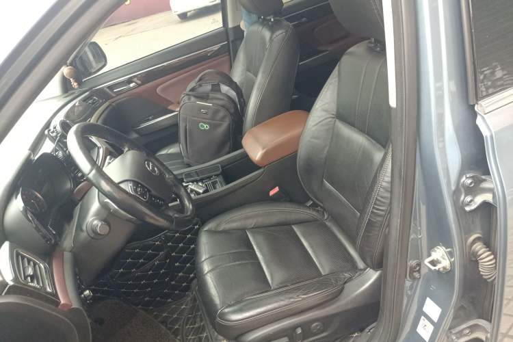 Used GAC Trumpchi GS8 2017 320T Two-Wheel Drive Luxury Smart Connectivity Version (7 Seats) Left Front Seat