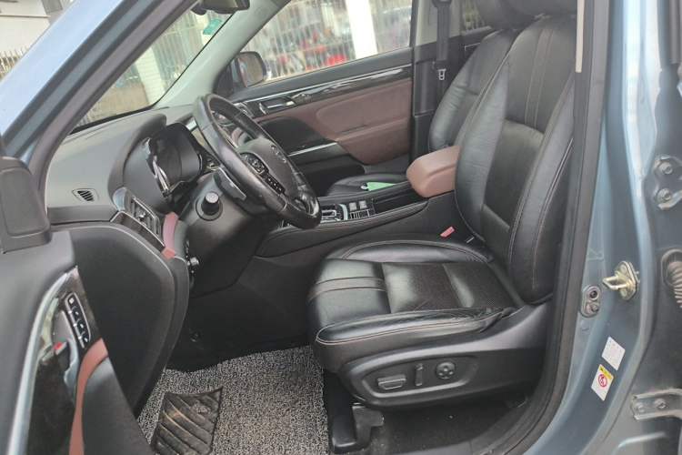 Used GAC Trumpchi GS8 2017 320T Two-Wheel Drive Luxury Smart Connectivity Version (7 Seats) Left Front Seat