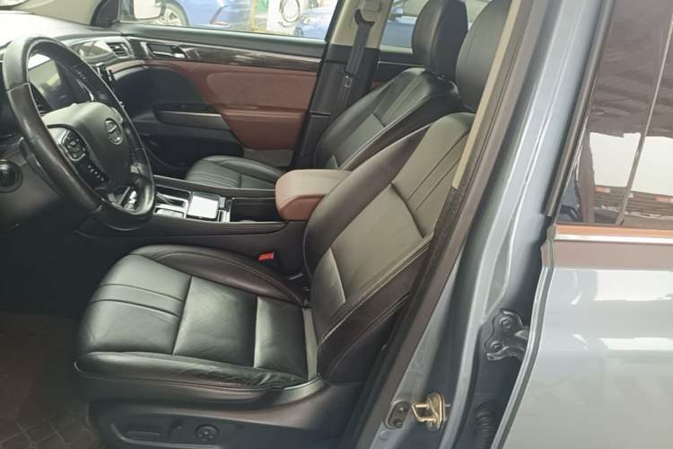 Used GAC Trumpchi GS8 2017 320T Two-Wheel Drive Luxury Smart Connectivity Version (7 Seats) Left Front Seat