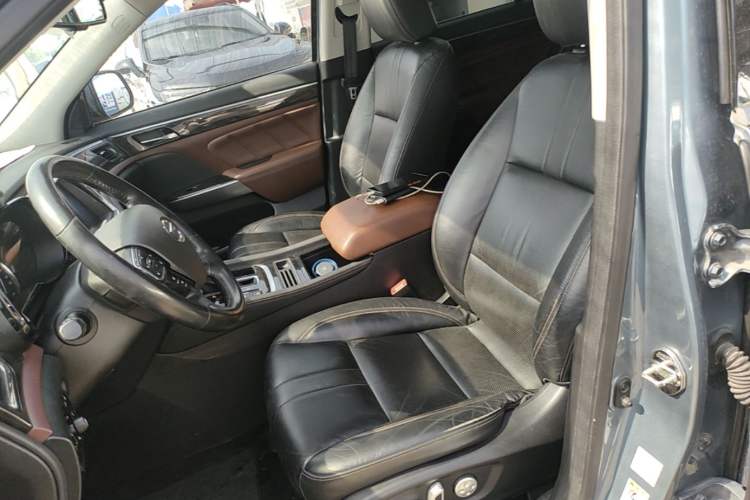 Used GAC Trumpchi GS8 2017 320T Two-Wheel Drive Luxury Edition (7 Seats) Left Front Seat
