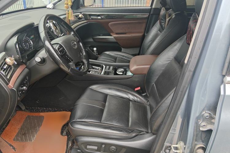 Used GAC Trumpchi GS8 2017 320T Two-Wheel Drive Luxury Smart Connectivity Version (7 Seats) Left Front Seat