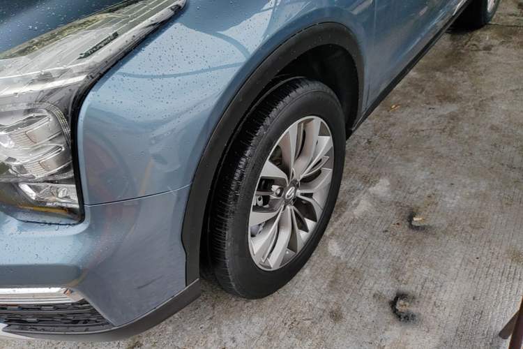 Used GAC Trumpchi GS8 2017 320T Two-Wheel Drive Luxury Smart Connectivity Version (7 Seats) Left Front Wheel Hub